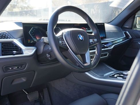 Used 2024 BMW X5 xDrive40i w/ Premium Package image 10