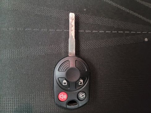 Used 2018 Ford Focus SE image 32