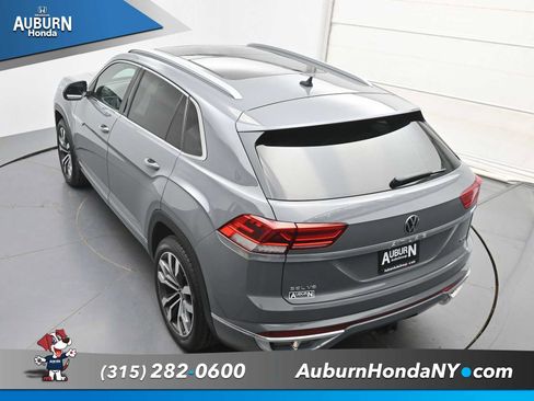 Used 2020 Volkswagen Atlas Cross Sport SEL Premium R-Line AWD/4WD image 33