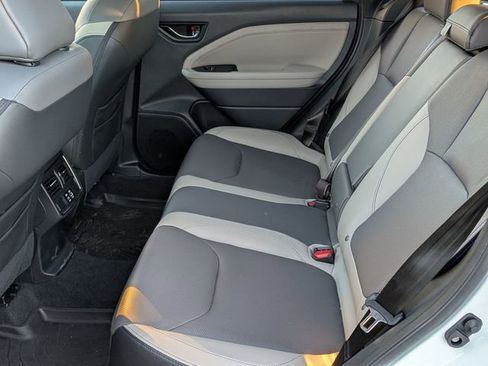 Used 2025 Subaru Forester Limited image 31