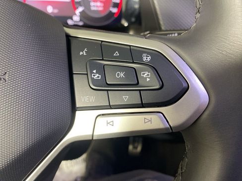 Used 2025 Volkswagen Atlas Cross Sport SEL Premium R-Line image 9