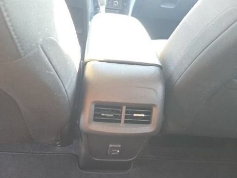 Used 2024 Chevrolet Equinox LT AWD/4WD image 22