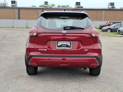 Used 2022 Nissan Kicks SV FWD image 5