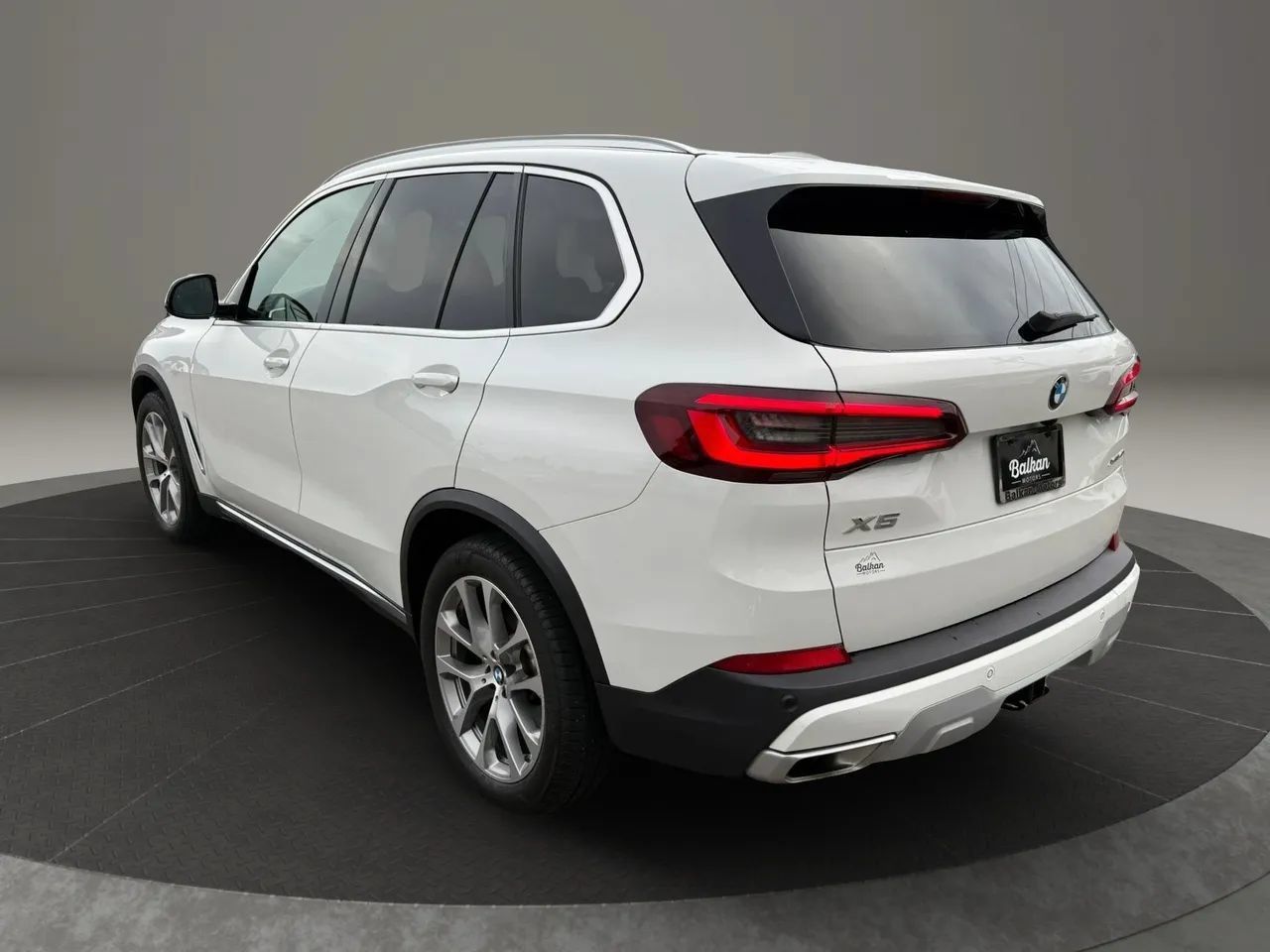 Used 2023 BMW X5 xDrive40i w/ Premium Package AWD/4WD image 12