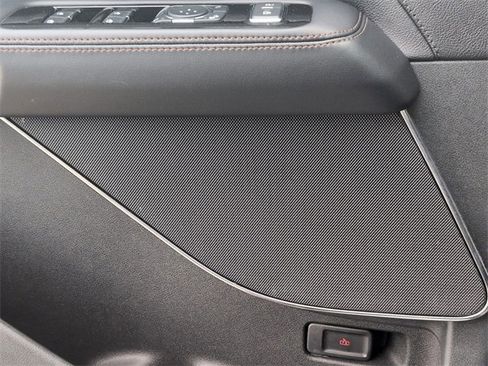 Certified 2023 Lincoln Aviator Reserve w/ Equipment Group 201A image 17