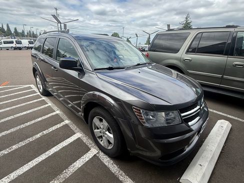 Used 2017 Dodge Journey SE w/ Flexible Seating Group FWD image 1