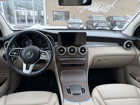 Used 2022 Mercedes-Benz GLC 300 4MATIC image 11