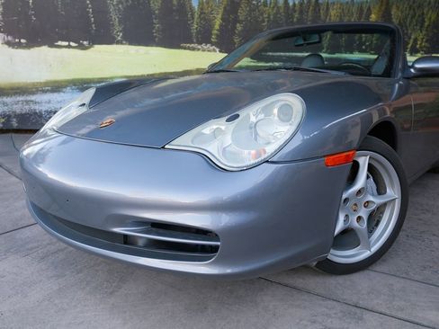 Used 2004 Porsche 911 Carrera 4 image 8