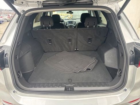 Used 2020 Chevrolet Equinox LT image 29