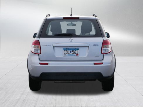 Used 2013 Suzuki SX4 Premium image 6