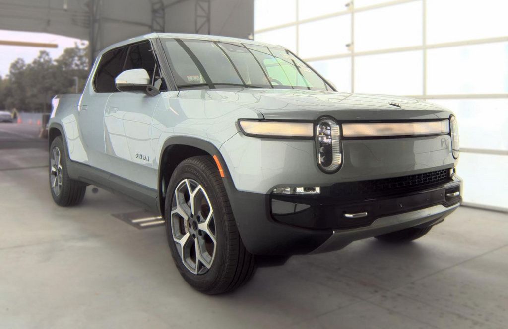 Used 2023 Rivian R1T Adventure Dual AWD/4WD image 1