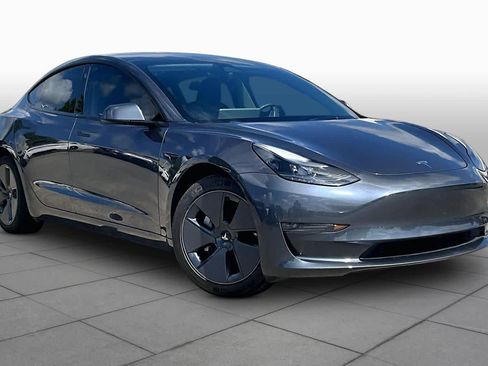 Used 2023 Tesla Model 3 Standard Range RWD image 2
