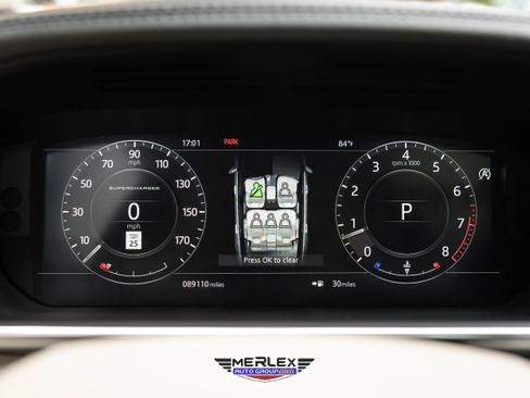 Used 2018 Land Rover Range Rover Supercharged image 31