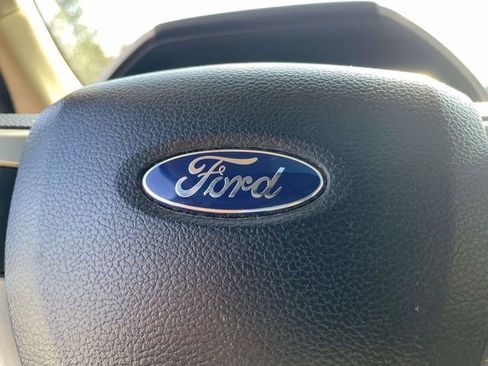 Used 2015 Ford F150 Lariat w/ Equipment Group 502A Luxury image 28