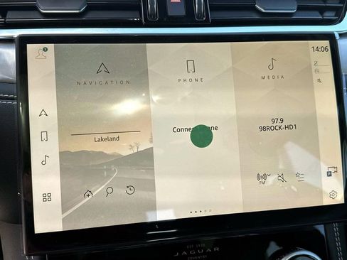 New 2025 Jaguar F-PACE R-Dynamic S image 19