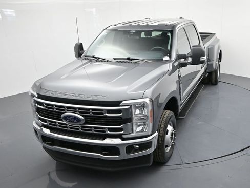 Used 2025 Ford F350 XLT image 19