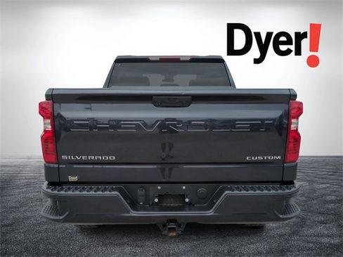 Used 2022 Chevrolet Silverado 1500 Custom image 5