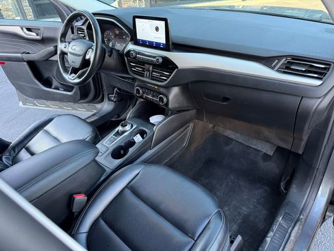 Used 2022 Ford Escape SEL image 12