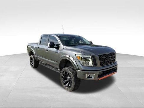 Used 2019 Nissan Titan PRO-4X w/ Pro-4x Convenience Package AWD/4WD image 1
