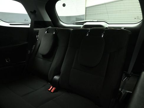 Certified 2022 Ford Explorer XLT RWD image 38