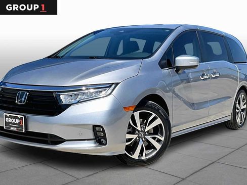 Used 2024 Honda Odyssey Touring image 1