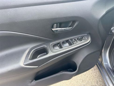 Used 2023 Nissan Versa SV image 18
