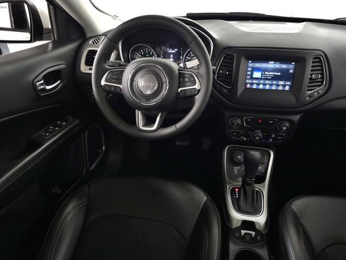 Used 2021 Jeep Compass Latitude w/ Sun and Sound Group AWD/4WD image 17