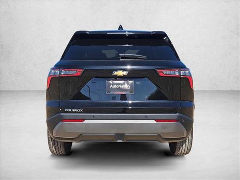 New 2026 Chevrolet Equinox LT image 8