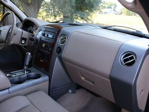 Used 2007 Ford F150 Lariat image 19
