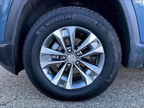 Used 2025 Chevrolet Equinox LT w/ Convenience Package II image 7