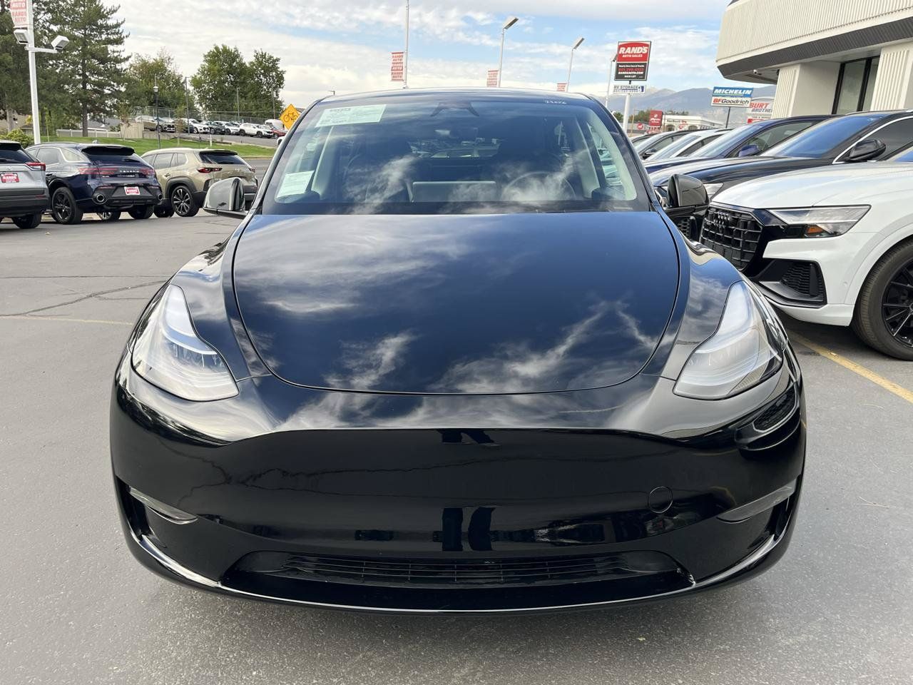 Used 2025 Tesla Model Y Long Range AWD/4WD image 8