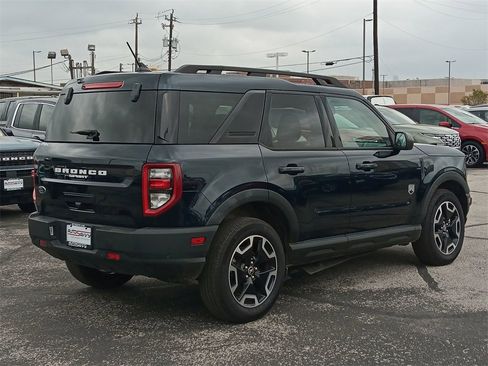 Used 2023 Ford Bronco Sport Outer Banks w/ Tech Package image 2