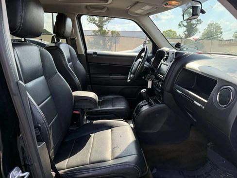 Used 2016 Jeep Patriot High Altitude AWD/4WD image 18