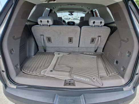 Used 2019 Chevrolet Traverse LT FWD image 22