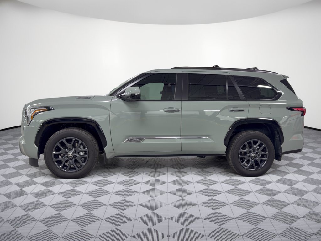 Used 2025 Toyota Sequoia Platinum AWD/4WD image 2