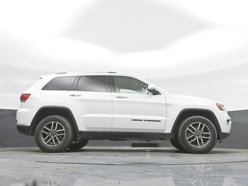 Used 2021 Jeep Grand Cherokee Limited w/ Luxury Group II AWD/4WD image 28