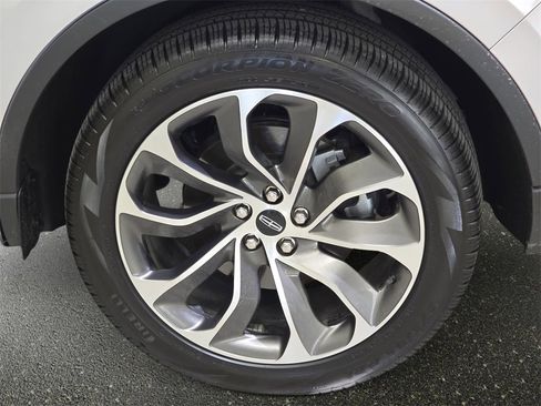 Used 2025 Lincoln Aviator Reserve w/ Illumination Package image 36