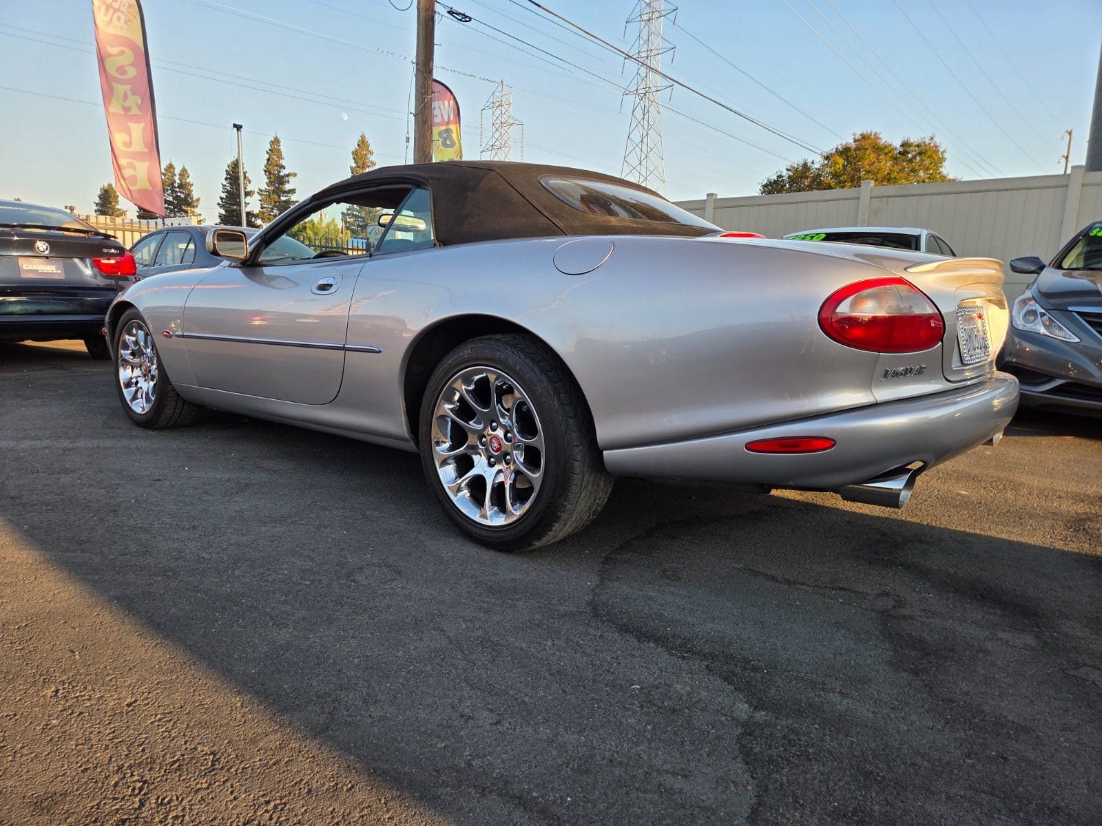 Used 2000 Jaguar XK8 Convertible RWD image 2