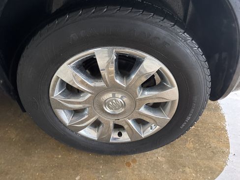 Used 2016 Buick Enclave Leather image 11