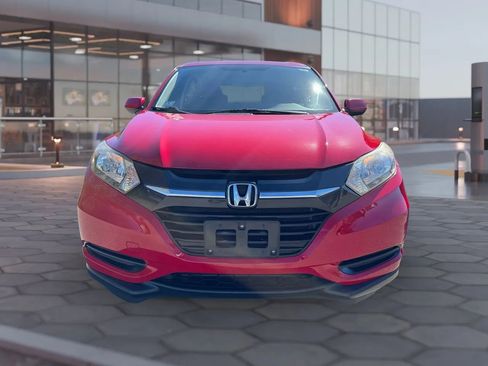 Used 2017 Honda HR-V LX image 1