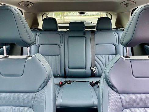 New 2024 Nissan Ariya AWD image 21