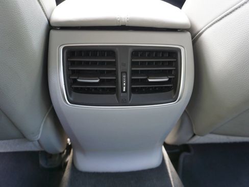 Used 2016 Acura TLX FWD image 18