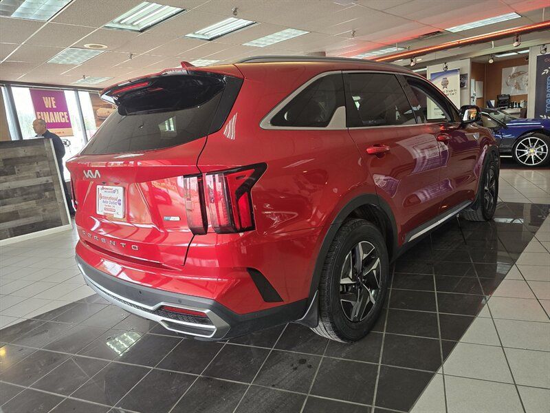 Used 2022 Kia Sorento S AWD/4WD image 4