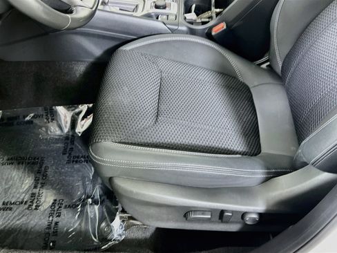 Used 2023 Subaru Forester Premium AWD/4WD image 18