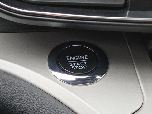 Used 2023 Ford Explorer XLT w/ Equipment Group 202A image 15