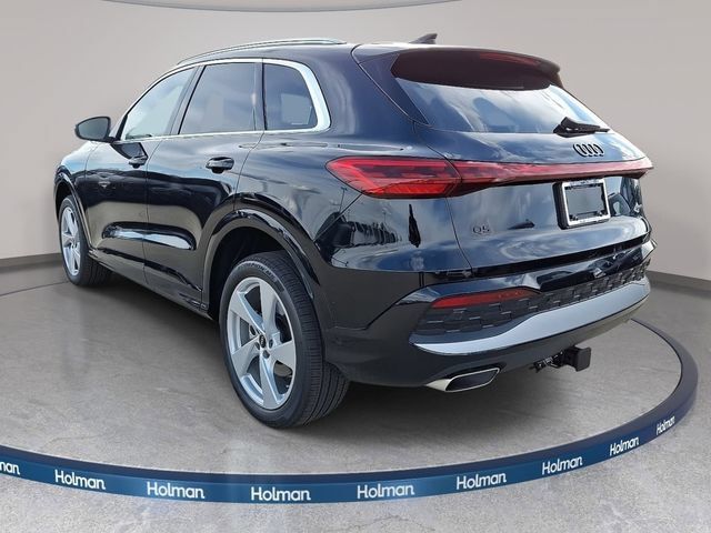 Used 2025 Audi Q5 Premium Plus w/ Premium Plus AWD/4WD image 2