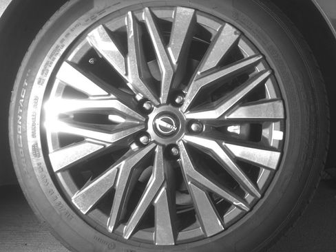 Used 2025 Nissan Altima 2.5 SV FWD image 13