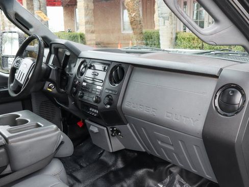 Used 2011 Ford F550 4x4 Crew Cab Super Duty w/ Payload Upgrade Pkg image 34