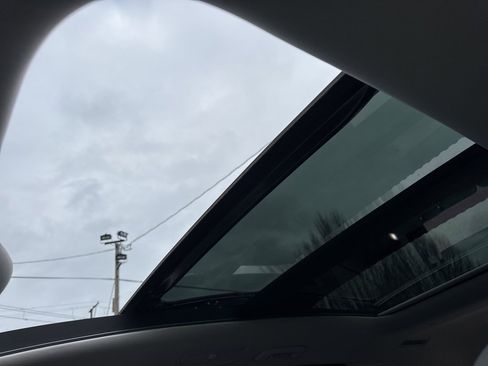 Used 2026 Hyundai Ioniq 9 Limited image 33