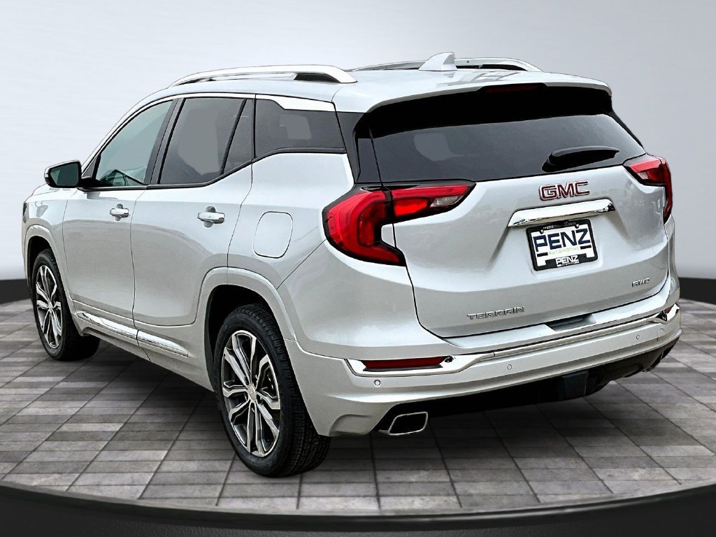 Used 2019 GMC Terrain Denali w/ Advanced Safety Package AWD/4WD image 5
